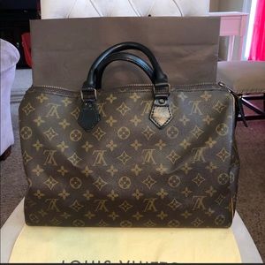 Sold!!!Authentic Louis Vuitton Speedy 35